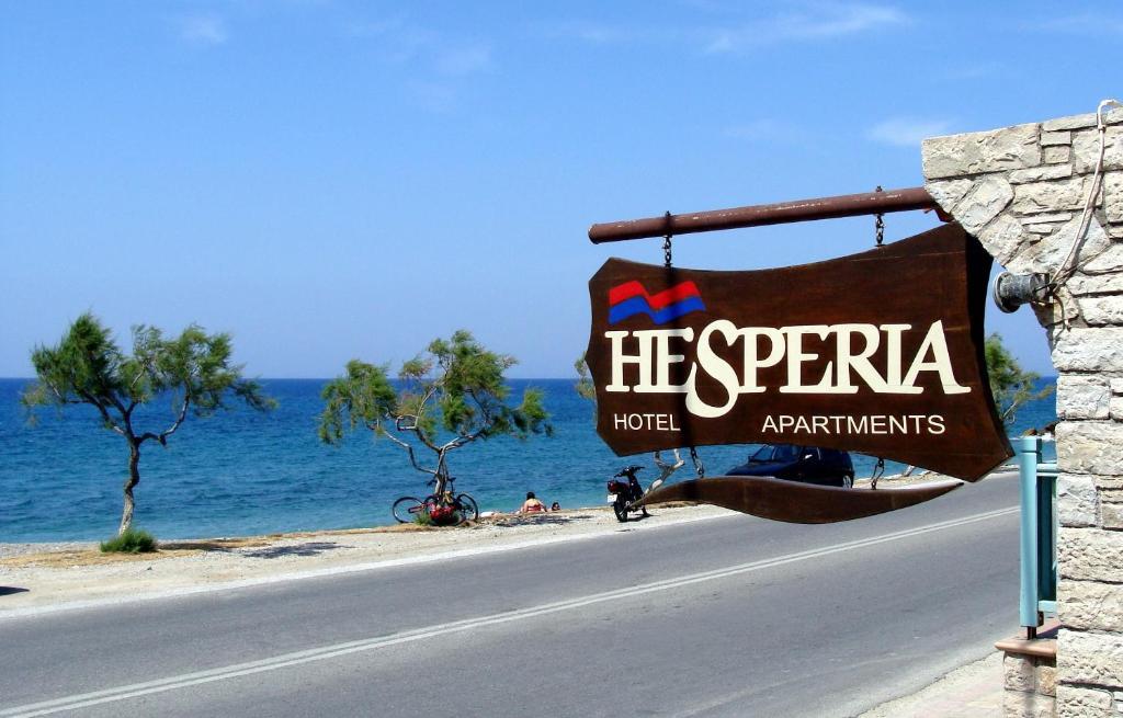 Hesperia Hotel Karlovassi Exterior photo